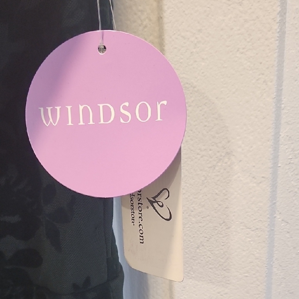 Windsor | Never Worn Hunter Green Emme Flocked Velvet Midi Formal Dress - Picture 9 of 10